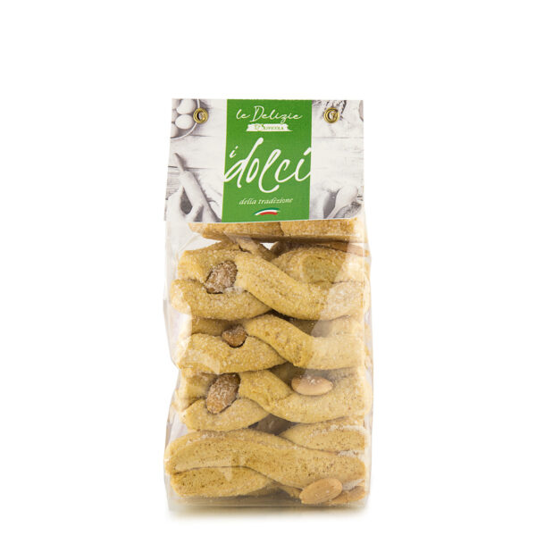 DOL-005-classic-braids-almonds-sweet-delights-from-Salento DOL-005-classic-braids-almonds-sweet-delights-from-Salento
